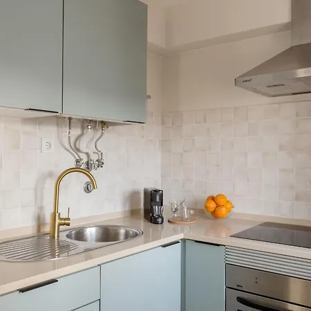 Stunning Views | Chic Apartament Lizbona