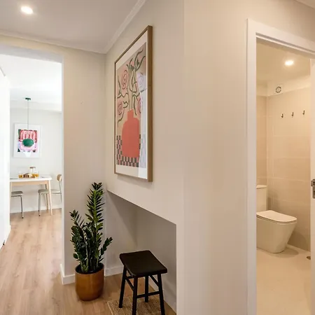 Stunning Views | Chic 리스본