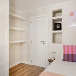 Stunning Views | Chic 아파트
