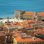 Stunning Views | Chic 아파트