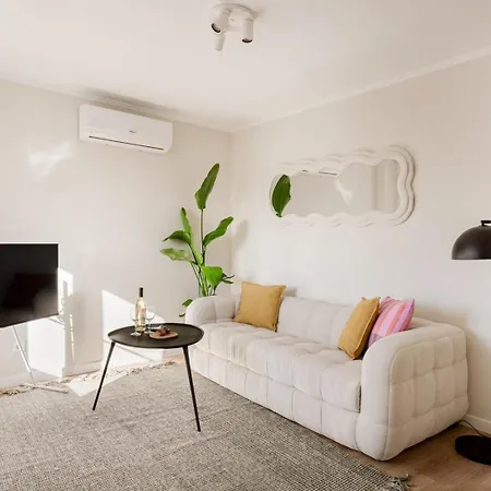 Stunning Views | Chic