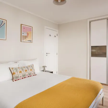 Stunning Views | Chic Apartmán