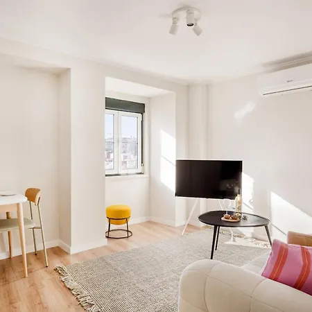 Stunning Views | Chic Apartmán
