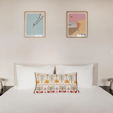 Stunning Views | Chic Apartmán