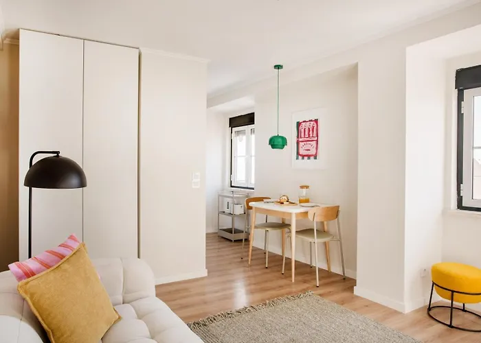 Stunning Views | Chic