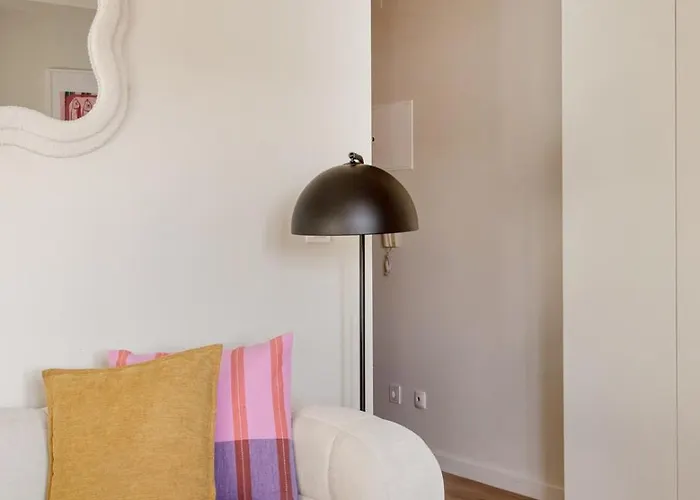 Stunning Views | Chic *