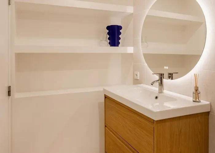 Stunning Views | Chic * Lisboa